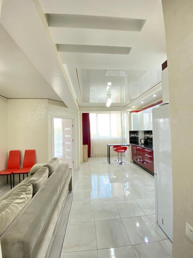 Cozy Two Bedroom Large Apartment Chişinău Extérieur photo